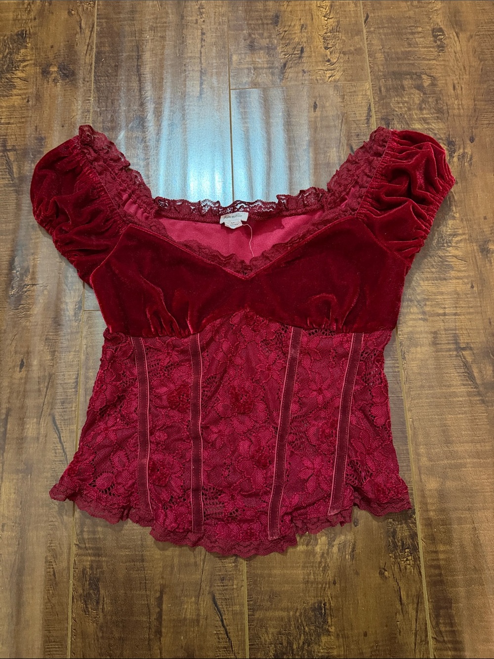 Kimchi Blue Wine Red Velvet & Lace Puff Sleeve Top